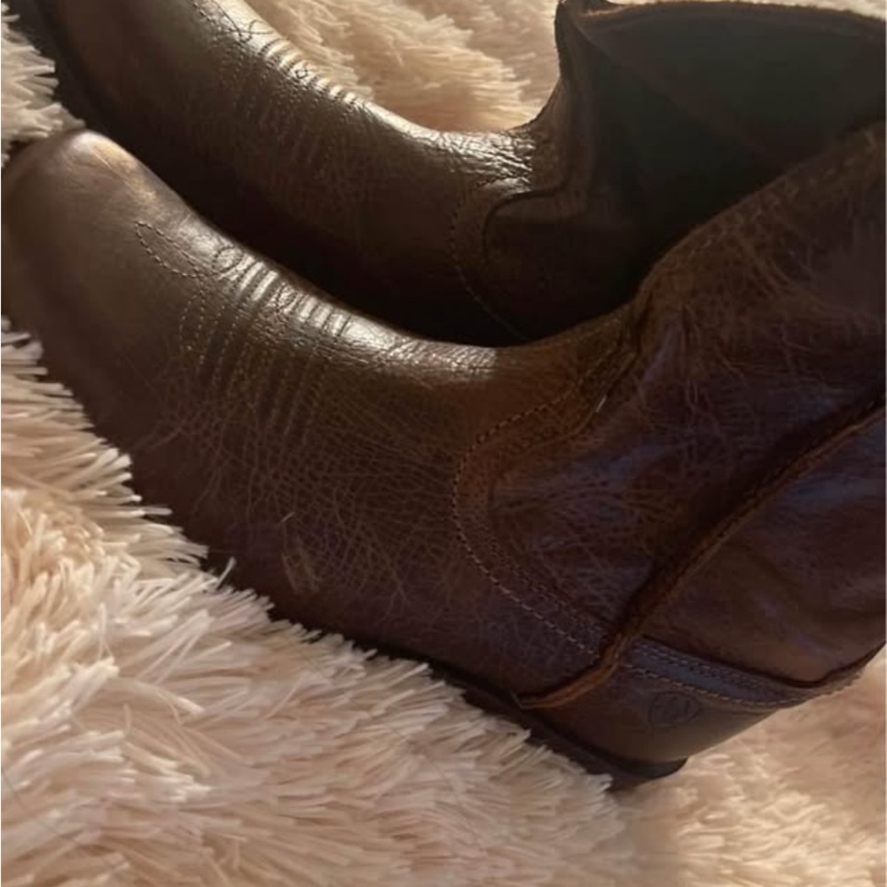Ariat Brown Leather Western Boots with Textured Finish